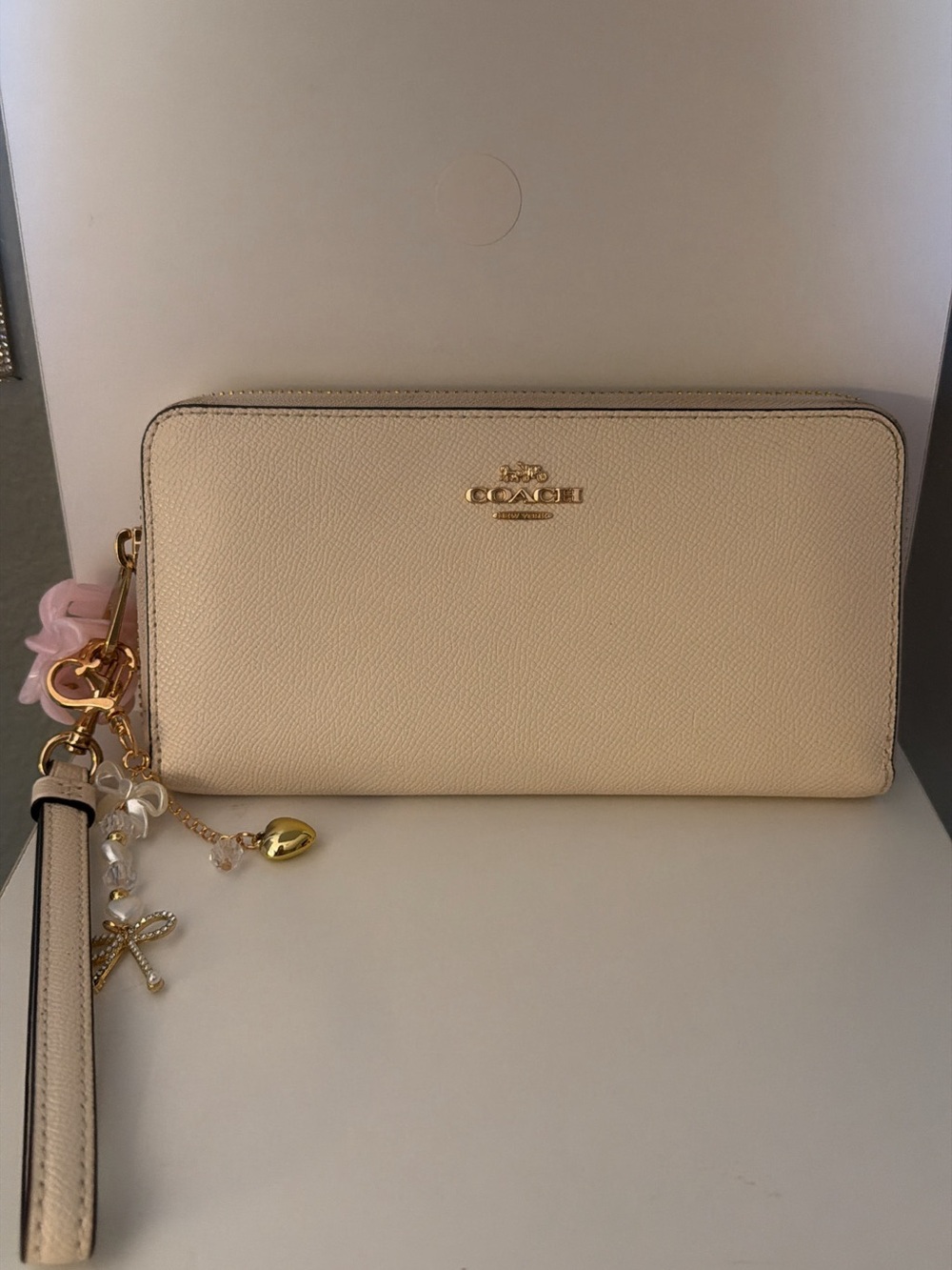 Coach Pebble Leather Wristlet Wallet in Light Cream with Gold Hardware